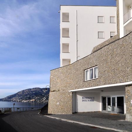 Residence Due Torri Майори Екстериор снимка