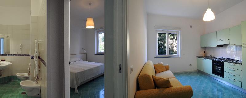 Residence Due Torri Майори Екстериор снимка