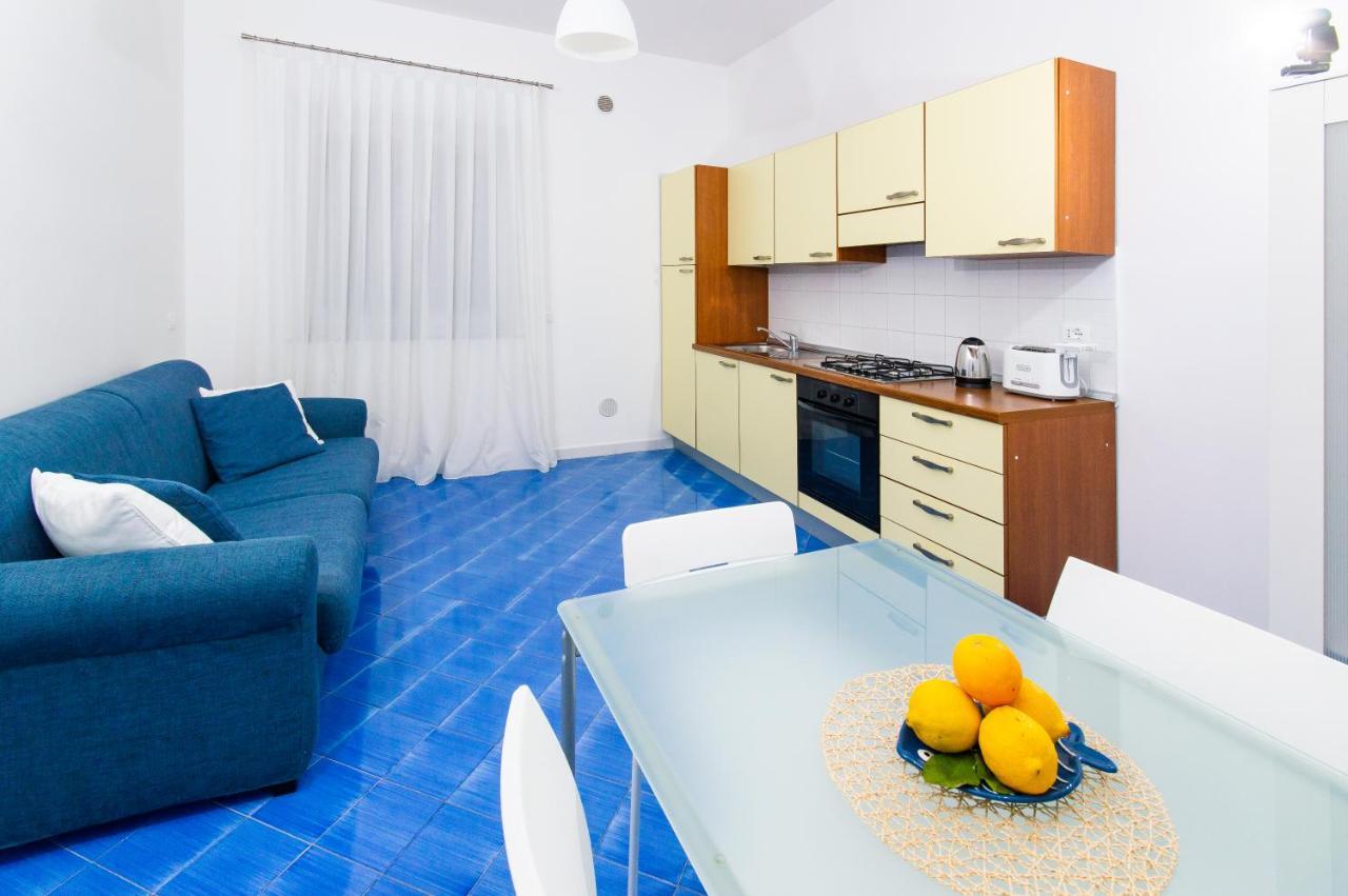 Residence Due Torri Майори Екстериор снимка