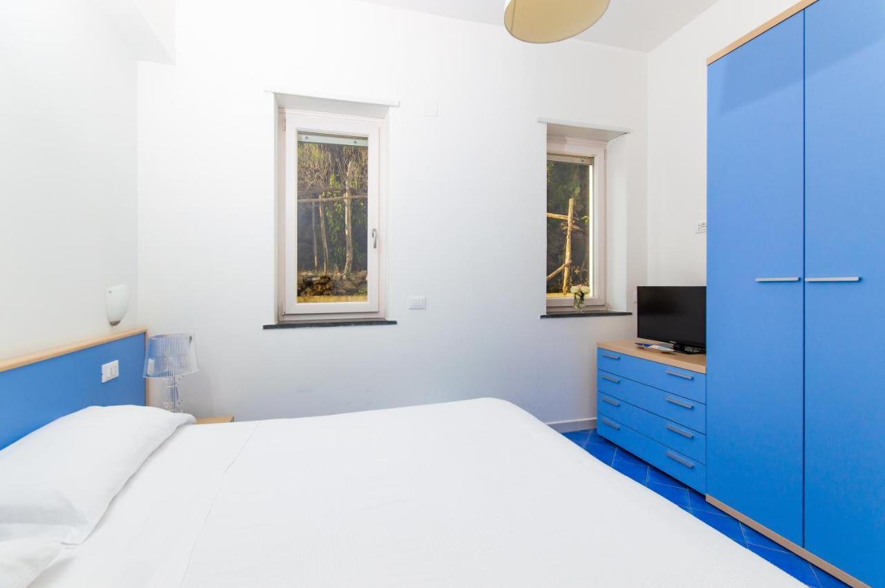 Residence Due Torri Майори Екстериор снимка