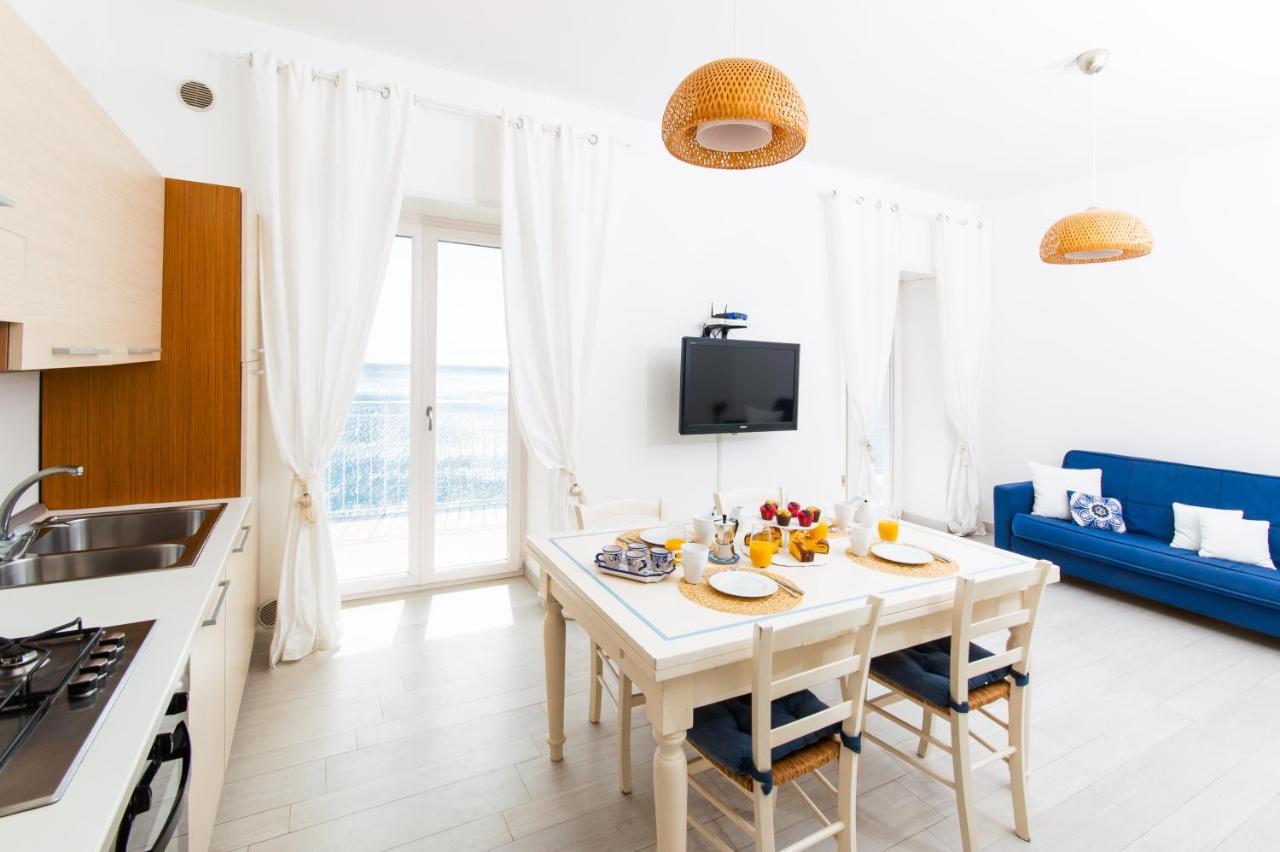 Residence Due Torri Майори Екстериор снимка
