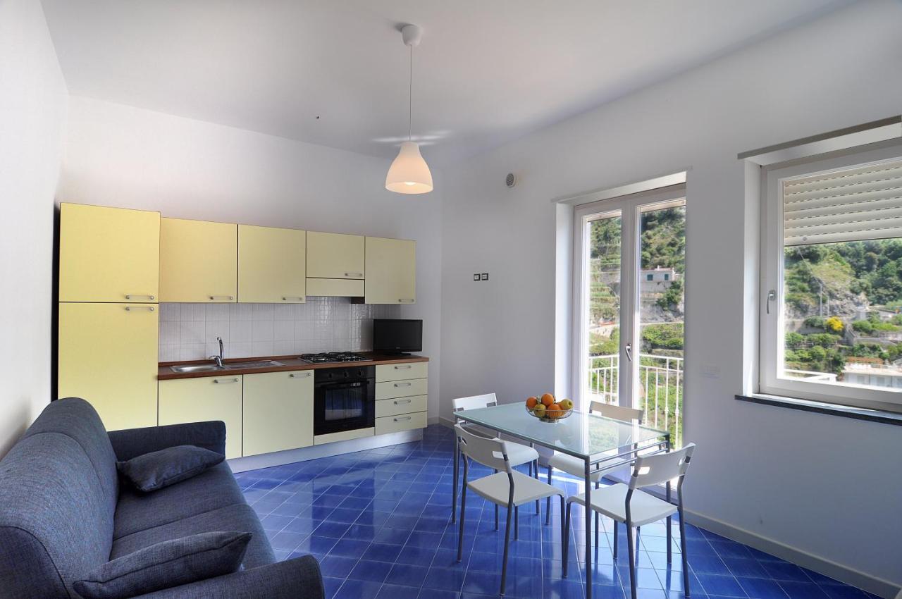 Residence Due Torri Майори Екстериор снимка